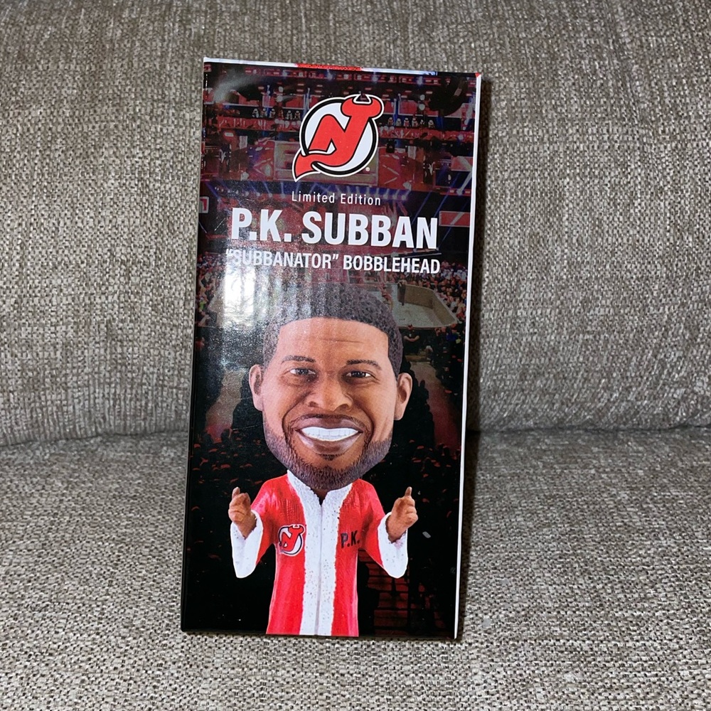 NWT Devil’s Bobble Head